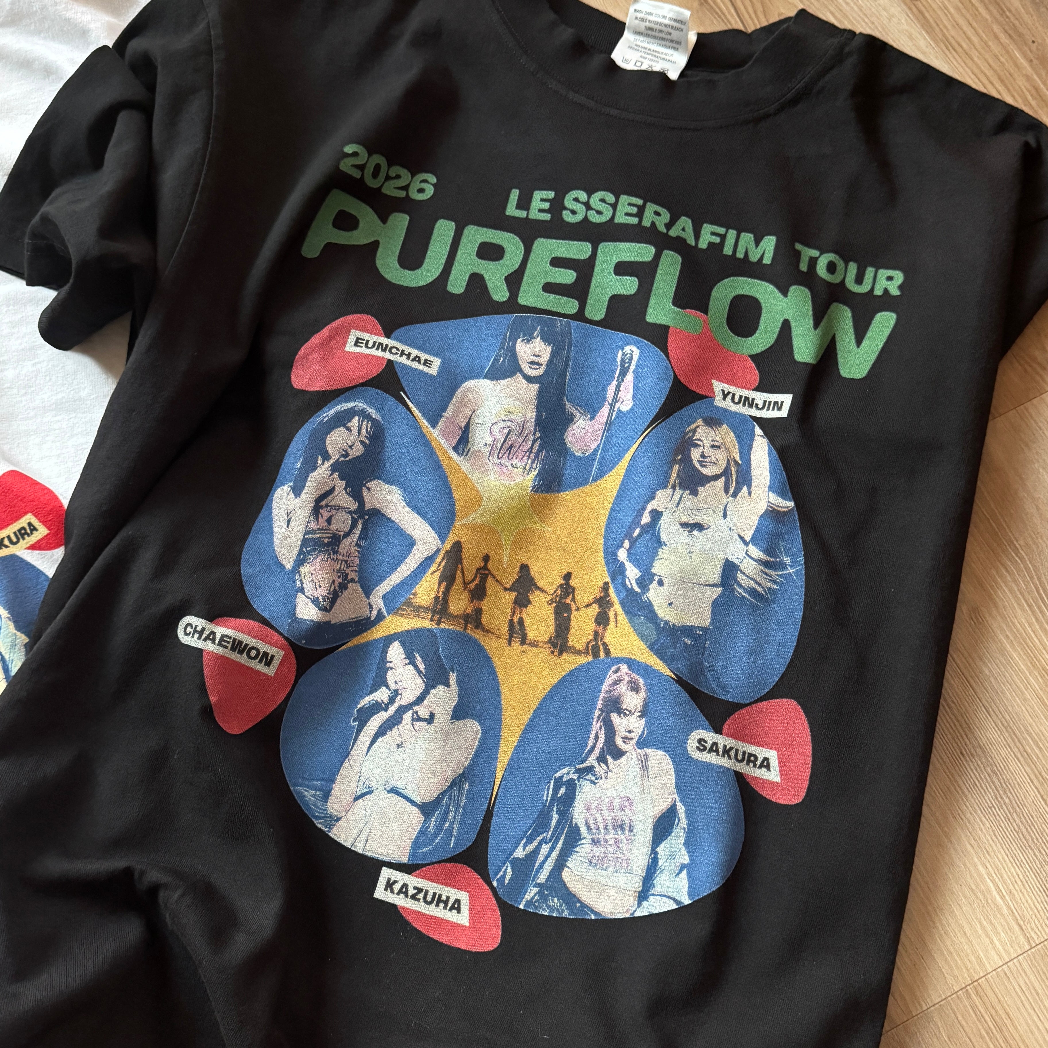PUREFLOW TOUR TEE x LE SSERAFIM x STUDIO IRIXUE